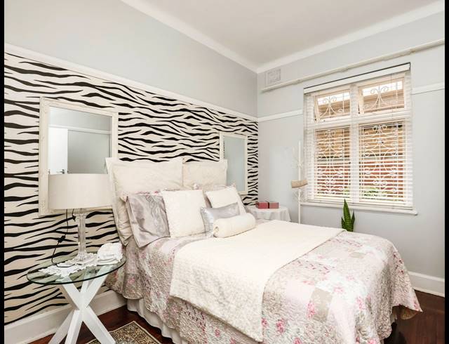 2.5 BEDROOM APARTMENT FOR SALE IN ESSENWOOD
